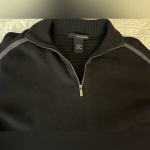 Savvy Men’s Black Sweater Calvin Klein Size Medium CKJ Top!